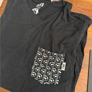 Uniqlo Super Mario Bros Bullet Bill pocket t-shirt (men's medium NWT)